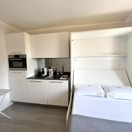 Riviera Cote D'azur - Old Town - Ac - Sea View - 50m Promenade Des Anglais- La Maison Linda
