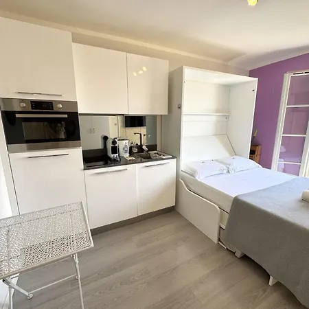 شقة Riviera Cote D'azur - Old Town - Ac - Sea View - 50m Promenade Des Anglais- La Maison Linda 3*