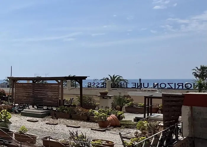 Riviera Cote D'azur - Old Town - Ac - Sea View - 50m Promenade Des Anglais- La Maison Linda アパート 3*