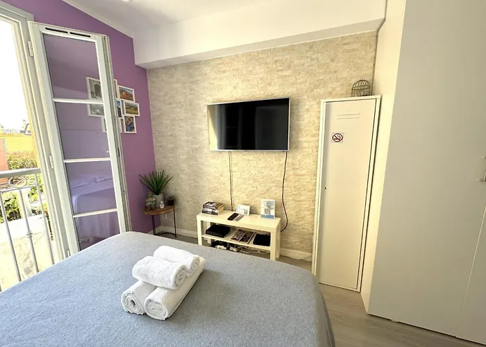 アパート Riviera Cote D'azur - Old Town - Ac - Sea View - 50m Promenade Des Anglais- La Maison Linda