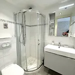 Riviera Cote D'azur - Old Town - Ac - Sea View - 50m Promenade Des Anglais- La Maison Linda דירה 3*